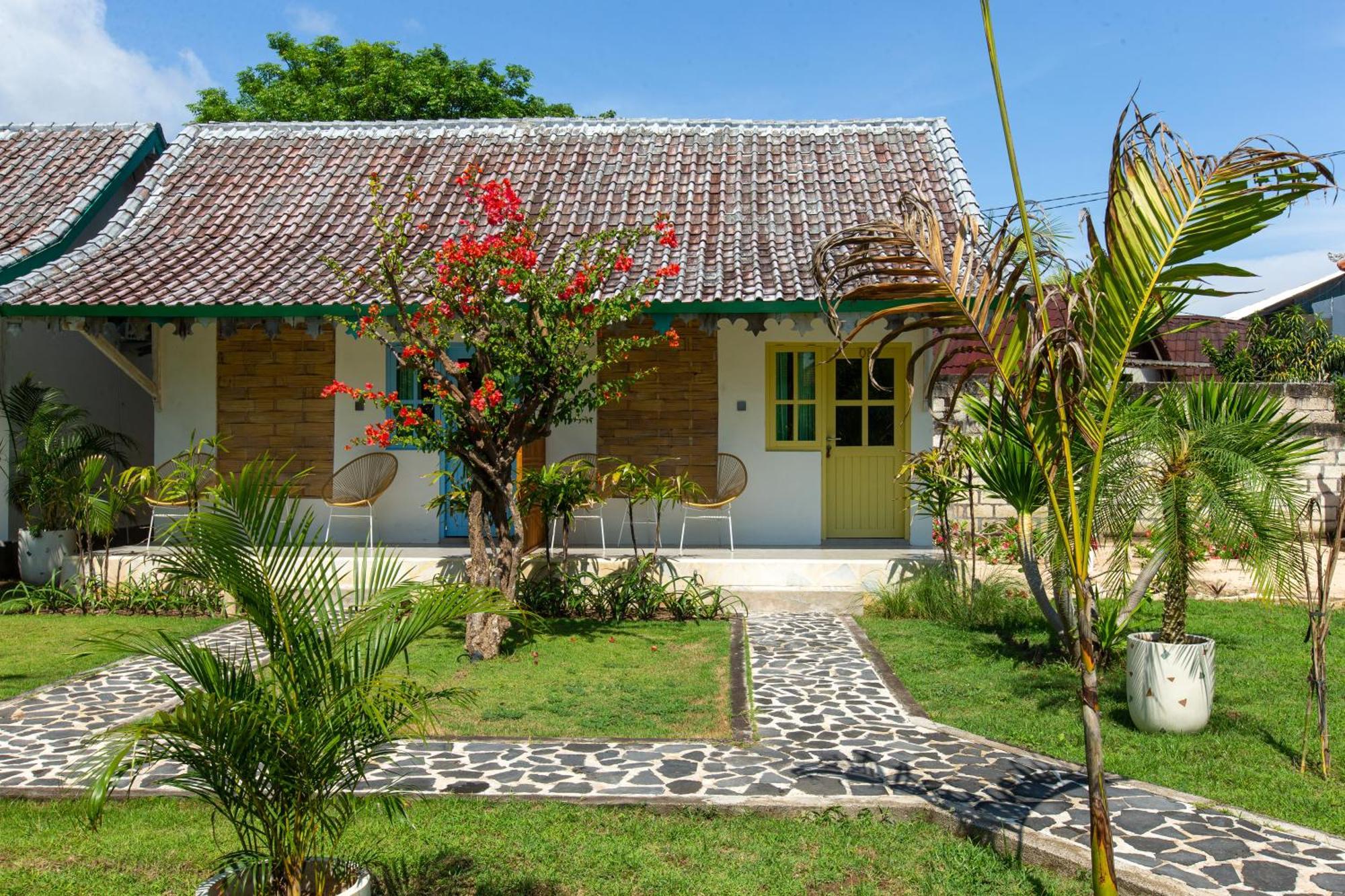 La Roja Bungalows Batununggul エクステリア 写真
