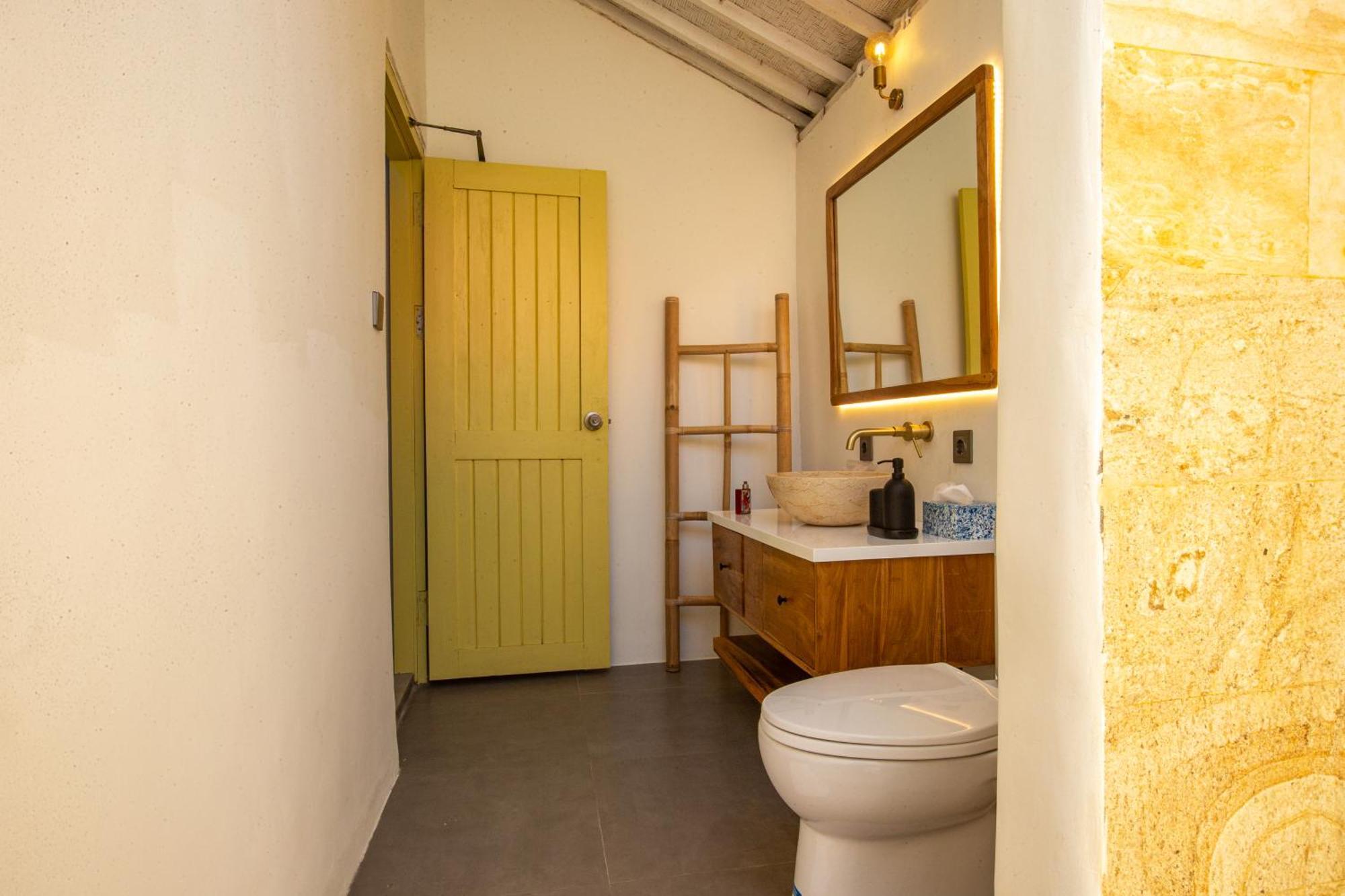 La Roja Bungalows Batununggul エクステリア 写真