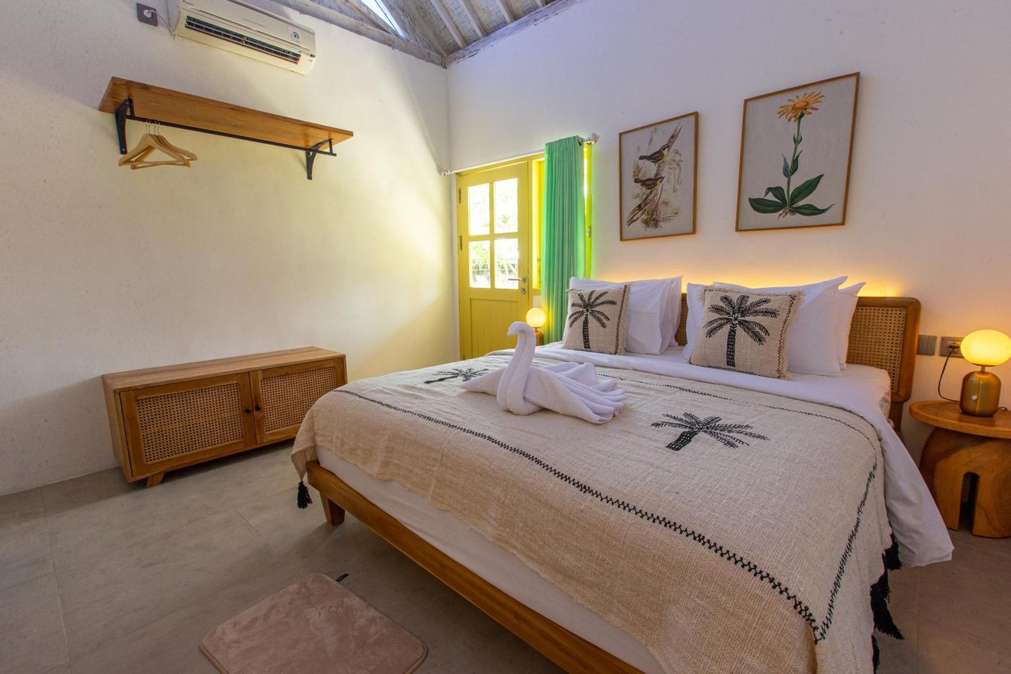 La Roja Bungalows Batununggul エクステリア 写真