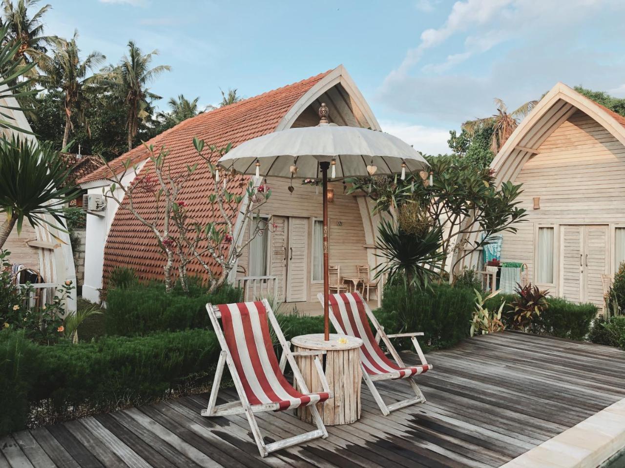 La Roja Bungalows Batununggul エクステリア 写真