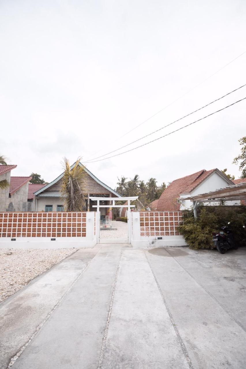 La Roja Bungalows Batununggul エクステリア 写真