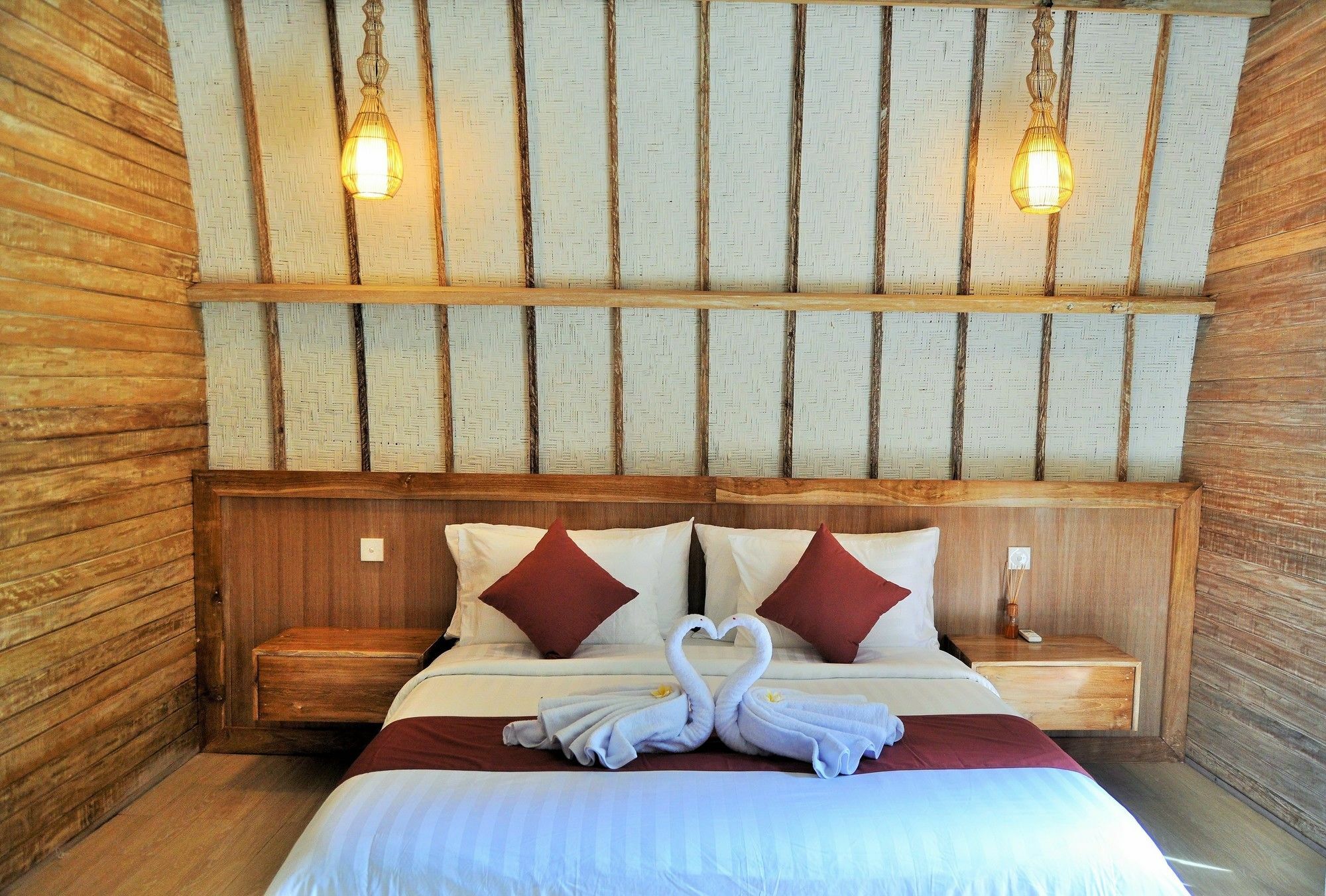 La Roja Bungalows Batununggul エクステリア 写真