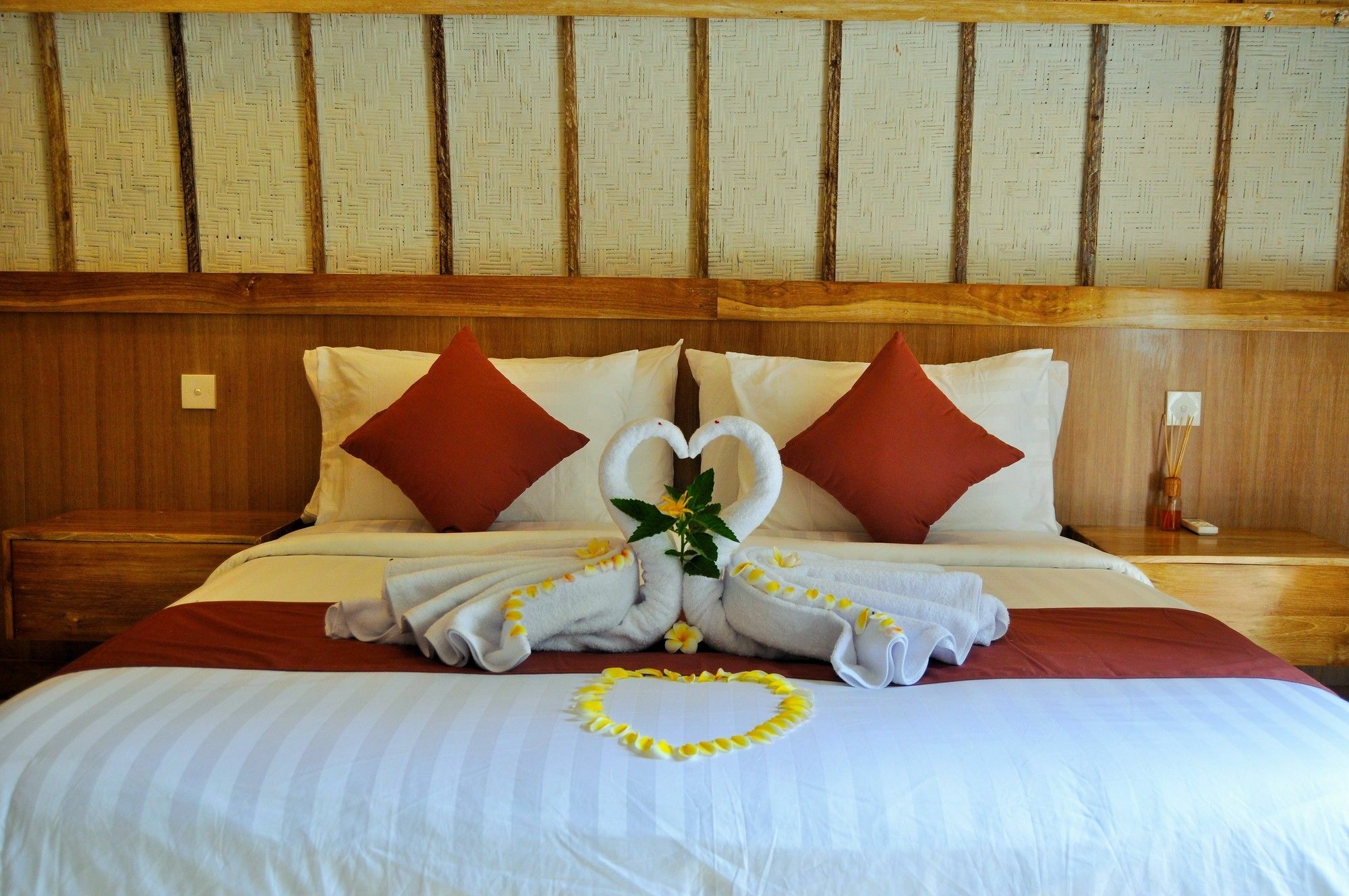 La Roja Bungalows Batununggul エクステリア 写真